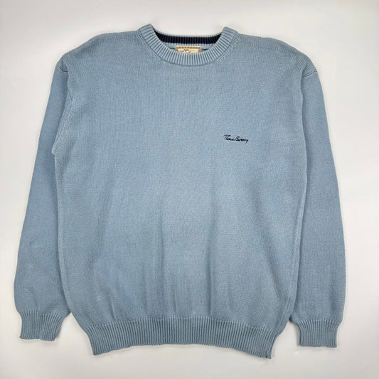 Vintage Burberry knitted jumper in baby blue with navy embroidered logo.