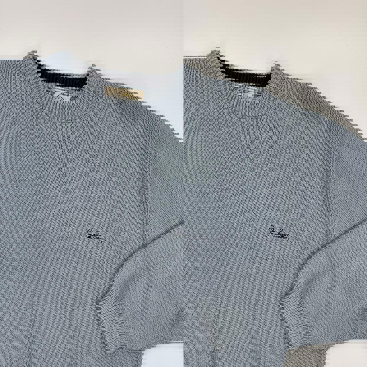 Vintage Burberry knitted jumper in baby blue with navy embroidered logo.