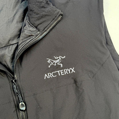 Arc’teryx Atom LT gilet / body warmer vest in black.