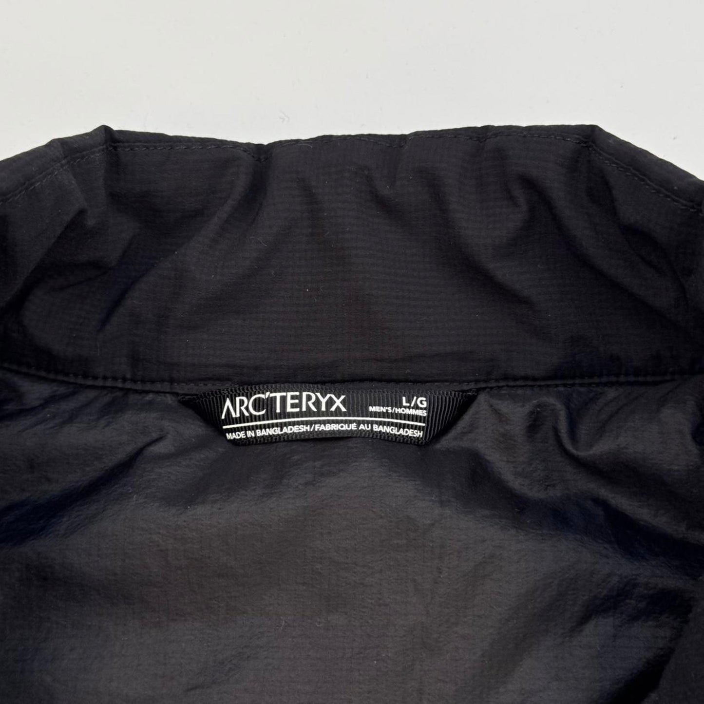 Arc’teryx Atom LT gilet / body warmer vest in black.